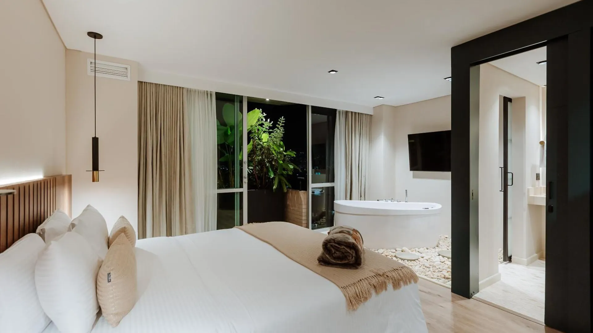 Hotel Sky Medellín
